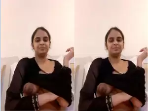 Today Exclusive-Sexy Nri Girl Shows her Boobs and Pussy