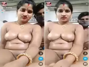 Today Exclusive-Desi Bhabhi Shows her Nude BOdy On Tango Show