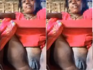 Today Exclusive- Village Bhabhi Shows Her Pussy