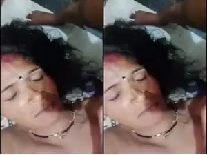 Today Exclusive- Desi Bhabhi Blowjob