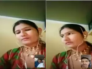 Today Exclusive-Desi Village Wife Shows Her Nude Body On Vc part 2