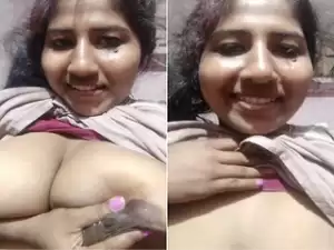 Today Exclusive-Desi Girl Showing Milky Boobs and Pussy Part 4