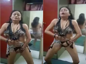Today Exclusive- Desi Bhabhi Nude Dancing and Fucking Part 1