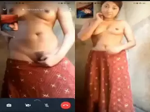 Today Exclusive-Desi Girl Shows Boobs and pussy