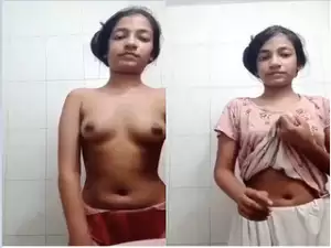Today Exclusive-Desi Girl Shows Her Boobs and Pussy