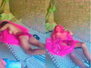 Today Exclusive-Desi Girl Boobs Visible