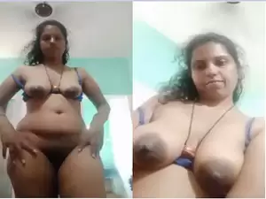 Today Exclusive- Desi Wife Shows Her Boobs and Pussy part 1