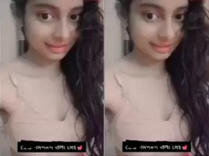 Today Exclusive- Desi Bangla Girl Shows her Boobs