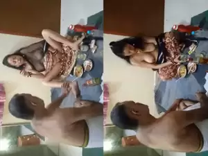 Today Exclusive- Desi Aunty Showing her Boobs and Pussy