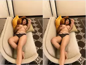 Today Exclusive- Sexy Desi Insta Girl Showing Her Nude body Part 4