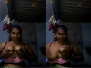 Today Exclusive- Desi Wife Shows her boobs