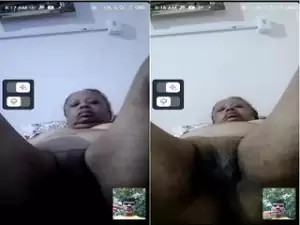 Today Exclusive-Desi Aunty Shows Nude Body On VC