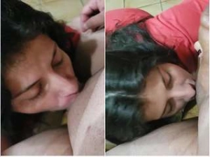Exclusive- Sexy look NRI Girl Blowjob