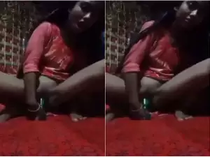 Today Exclusive-Horny Desi Girl Masturbating