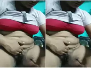 Today Exclusive-Desi Punjabi Bhabhi bathing and Shaving her Pussy Part 2