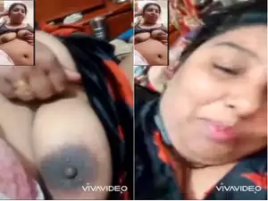 Today Exclusive- Paki Bhabhi Shows Her Boobs and Pussy ON VC Part 2