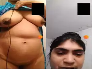 Today Exclusive- Desi Bhabhi Shows her Nude body