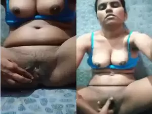 Today Exclusive- Sexy Bhabhi Shows her Nude Body
