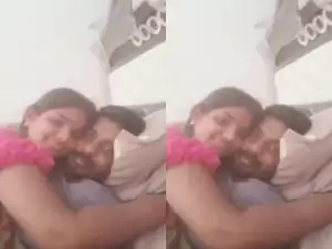 Today Exclusive- Hot Desi Wife Ridding Dick