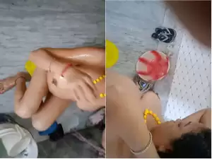 Today Exclusive- Desi Mature Aunty bathing and Fucking Part 3