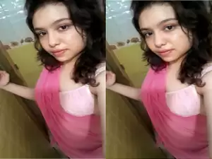 Today Exclusive- Horny Desi Girl Shows Her Boobs And Pussy Part 1