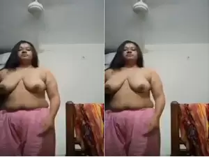 Today Exclusive- Desi Bhabhi Strip Her Cloths and Shows Nude Body