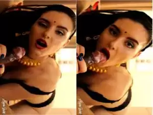 Exclusive- Famous Sexy Bhabhi Dancing and Sucking Hubby Dick