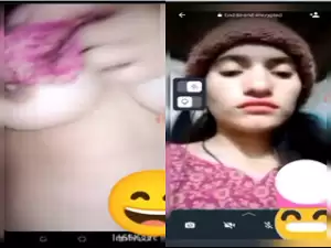 Sexy Desi Girl Shows Boobs and Pussy on VC