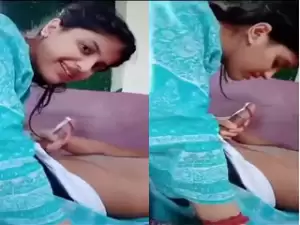 Horny Desi Girl Sucking Dick