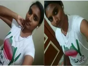 Exclusive- Cute look Tamil Girl Showing Her Boobs on video Call