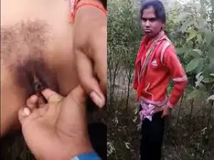 Exclusive- Desi Village Girl Pussy Fingering By lover