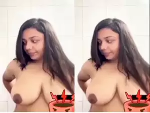 Desi Girl Shows Her Nude Body