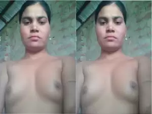 Desi Village Bhabhi Shows her Boobs and pussy part 3