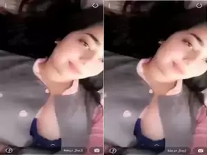 Paki Girl Shows Her Boobs and Pussy