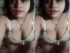 Desi Girl Shows Her Nude Body part 2