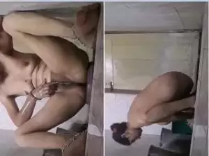 Exclusive-Famous Desi Priya Bhabhi Bathing