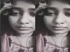 Desi Girl Shows Her Boobs on VC
