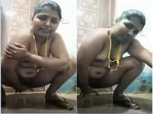 Sexy Mallu Bhabhi Shows Big Boobs and Fingering part 2