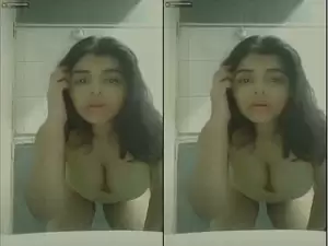 Horny Paki Girl Fingering Part 2
