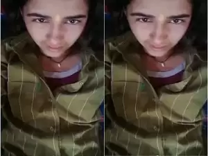 Desi Girl Shows her Boobs and Pussy part 3