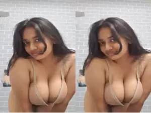 Sexy Desi Girl Shows Nude Body and Ridding Part 1