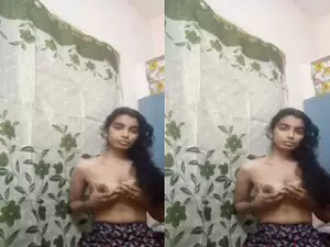 Desi Girl Play With Her Boobs