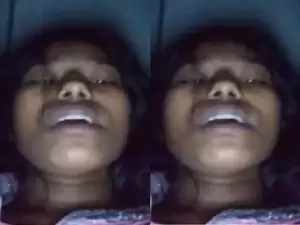 Desi Girl Fingering