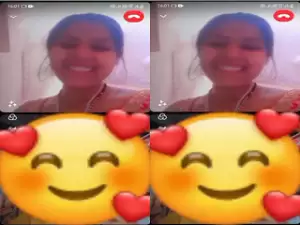 Desi Bhabhi Shows Pussy To Lover On VC
