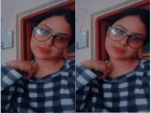 Horny Desi Girl Pressing Her Boobs