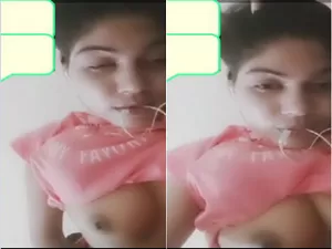 Horny Desi Girl Shows Boobs on VC
