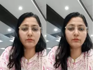 Desi Wife Making Nude Video For Lover part 1