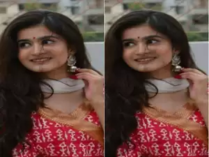 Horny Desi Girl Shows Boobs and pussy