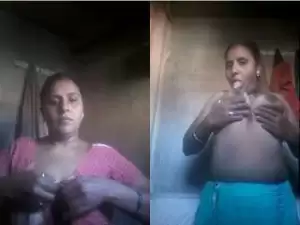 Exclusive- Desi Horny Bhabhi Strip Her Cloths and Sucking Her Boobs Selfie Record For Lover