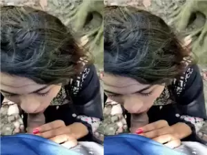 Sexy Desi Girl Sucking Dick